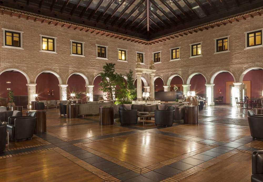Ac Hotel Palacio De Santa Ana By Marriott Вальядолид Экстерьер фото The interior of the hotel