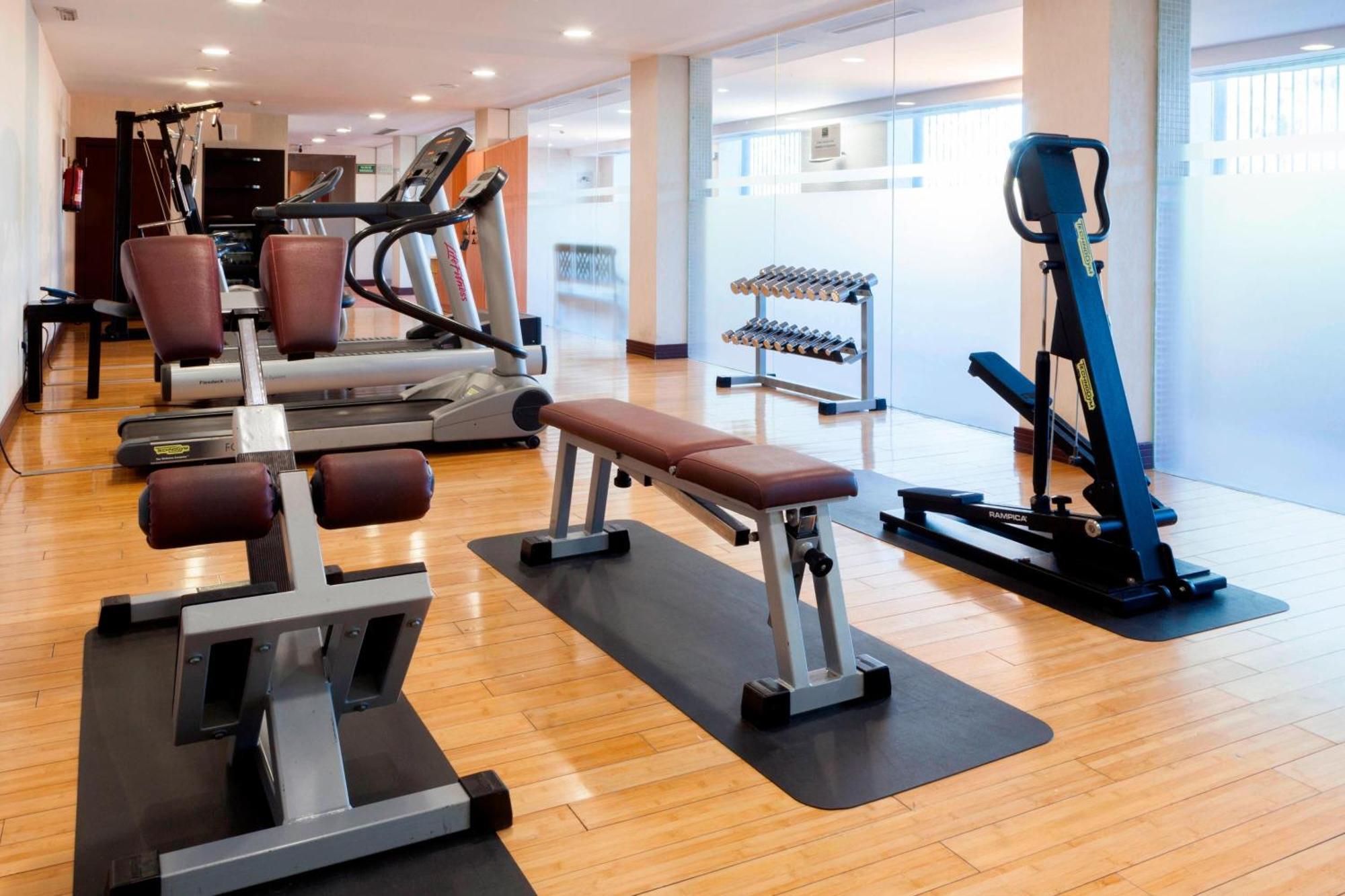 Ac Hotel Palacio De Santa Ana By Marriott Вальядолид Экстерьер фото A gym